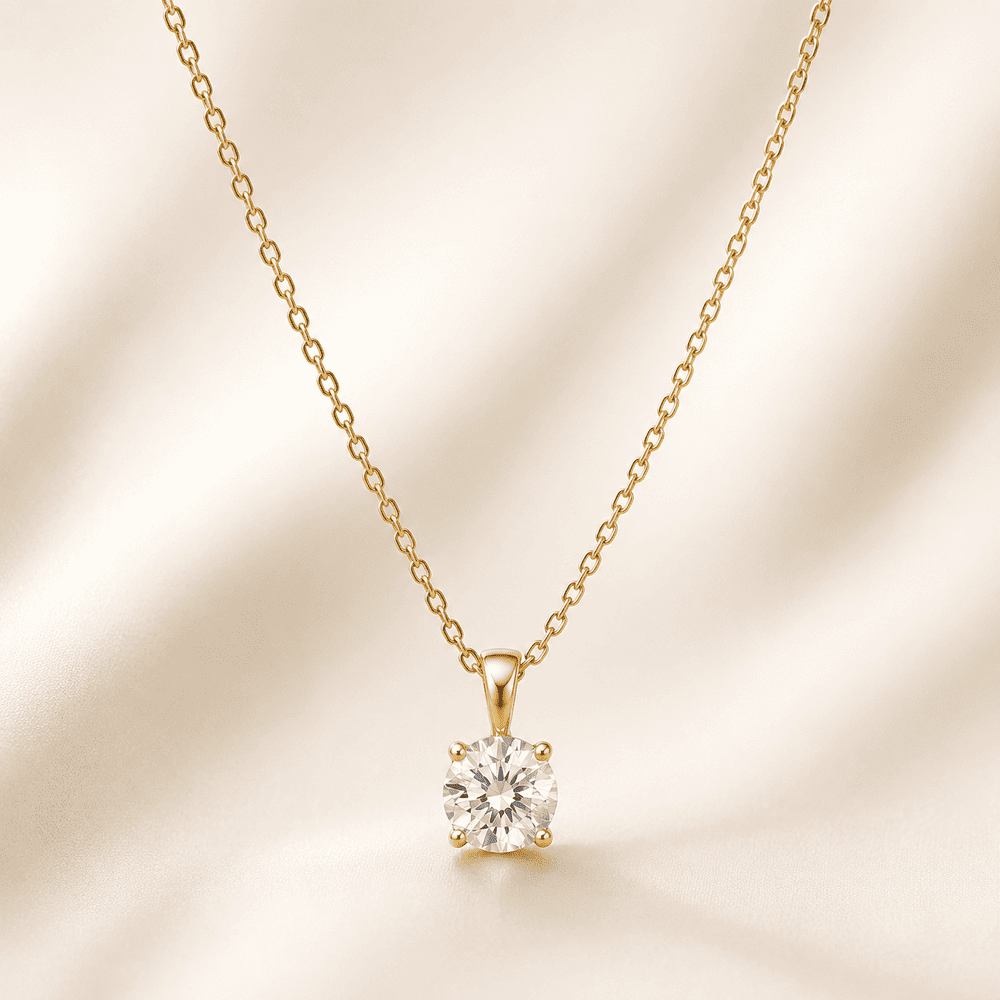 Luxury gold necklaces collection