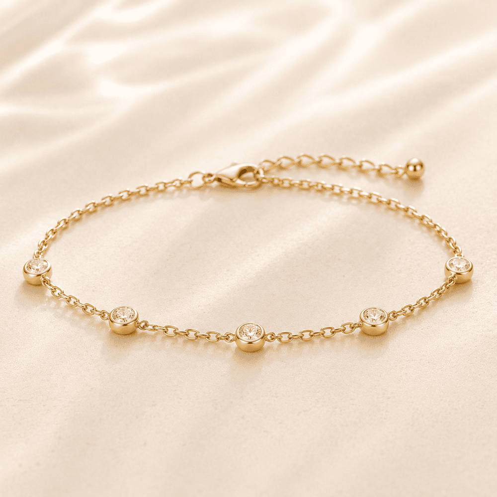 Luxury gold bracelets collection